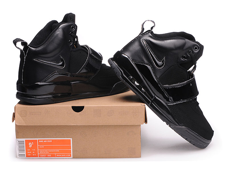 basket nike kanye west Avis en ligne